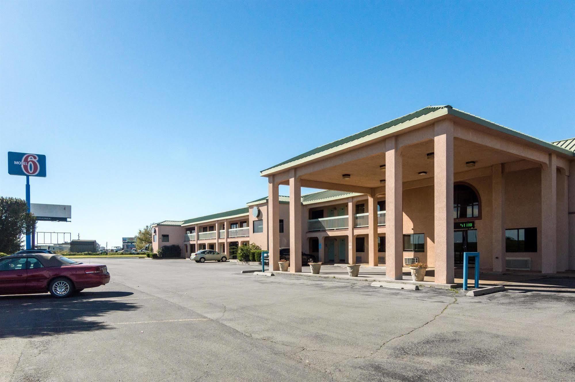 Motel 6 Erick エクステリア 写真